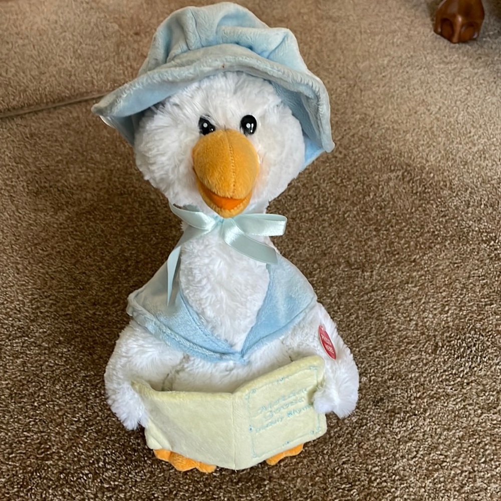 Plush talking Mother Goose by Cuddle Barn